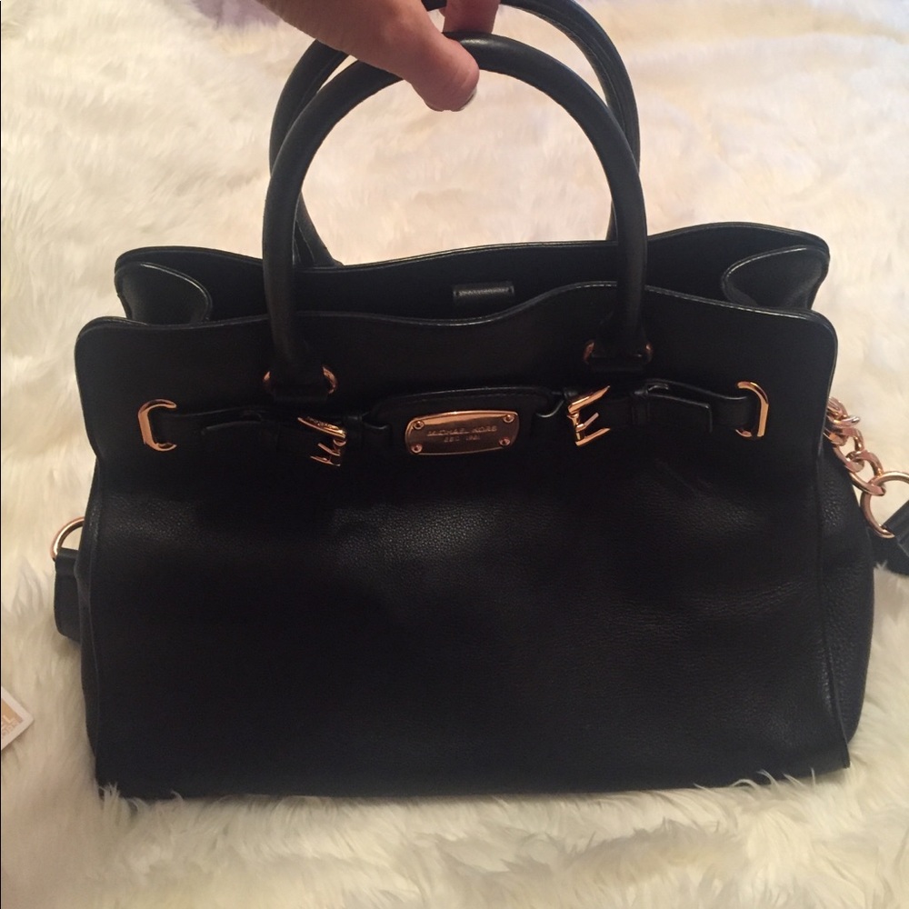 Michael Kors Hamilton bag! W/ rose gold chain