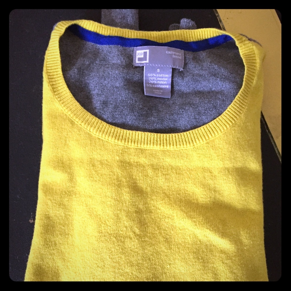 💛 Sweater 💛