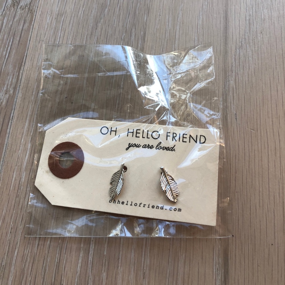 ‼️BRAND NEW‼️ sterling silver feather earrings