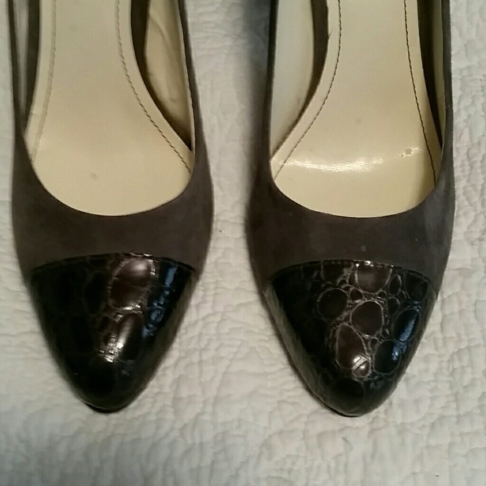 Grey high heel suede and leather pumps
