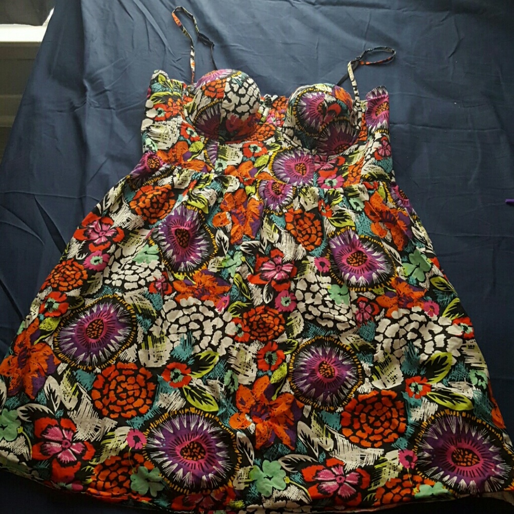 Super cute Moda international dress