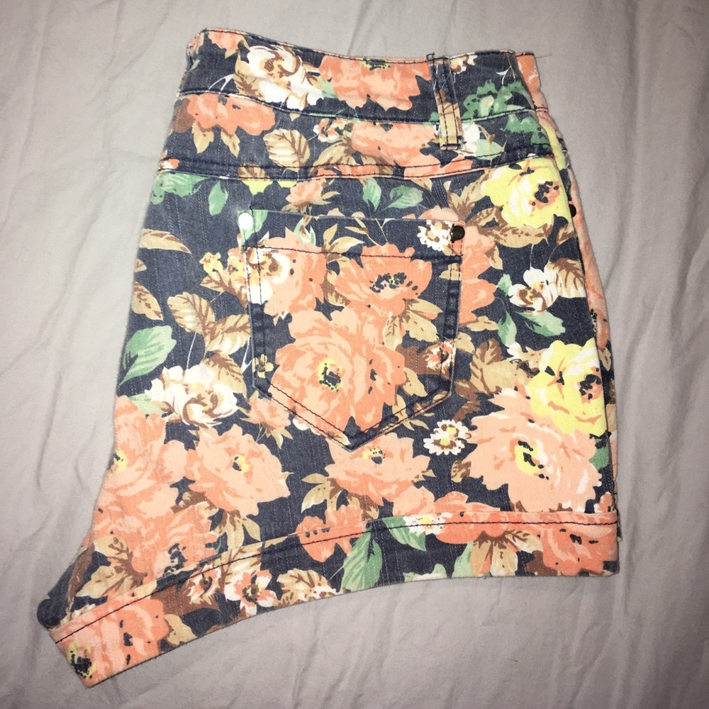 Flower shorts