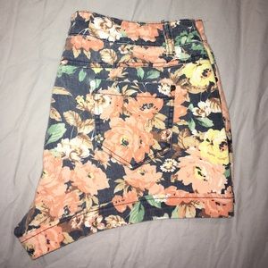 Flower shorts