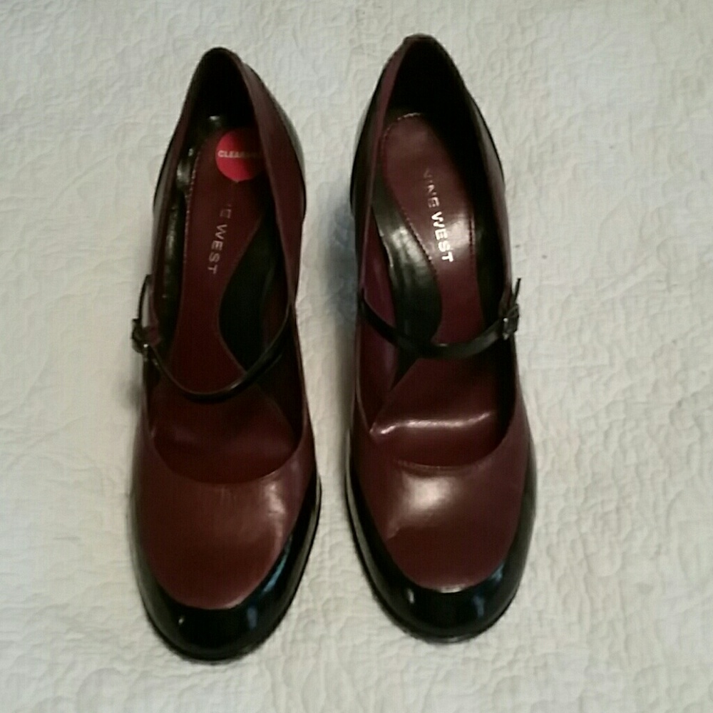 Maroon and black maryjane pumps