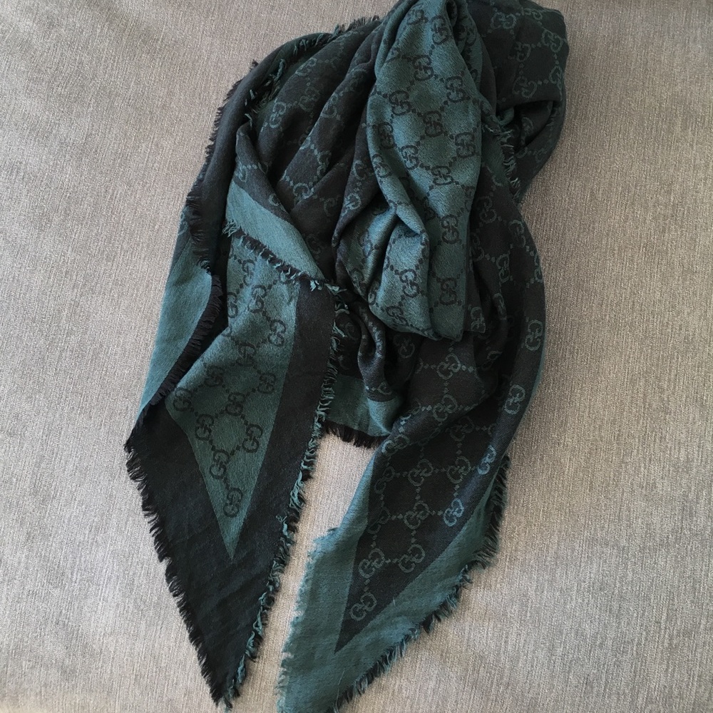 Gucci scarf