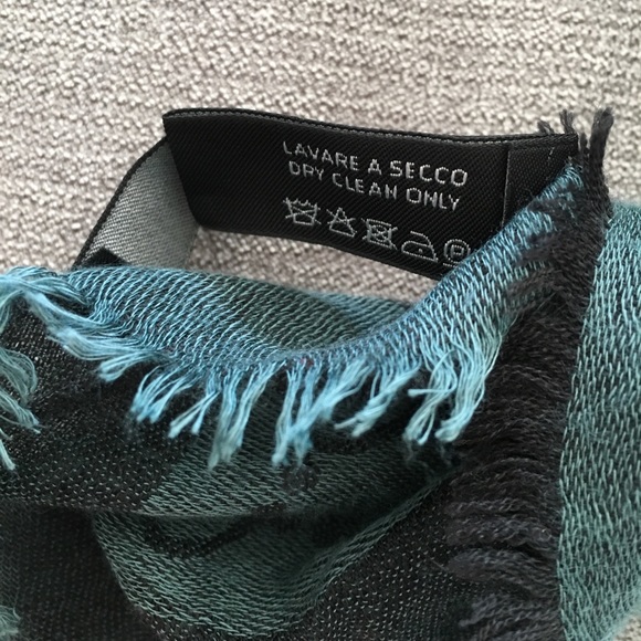 Gucci scarf - Picture 3 of 4