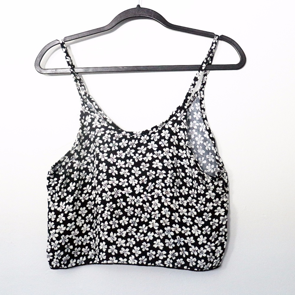 Brandy Melville Floral  Crop Top