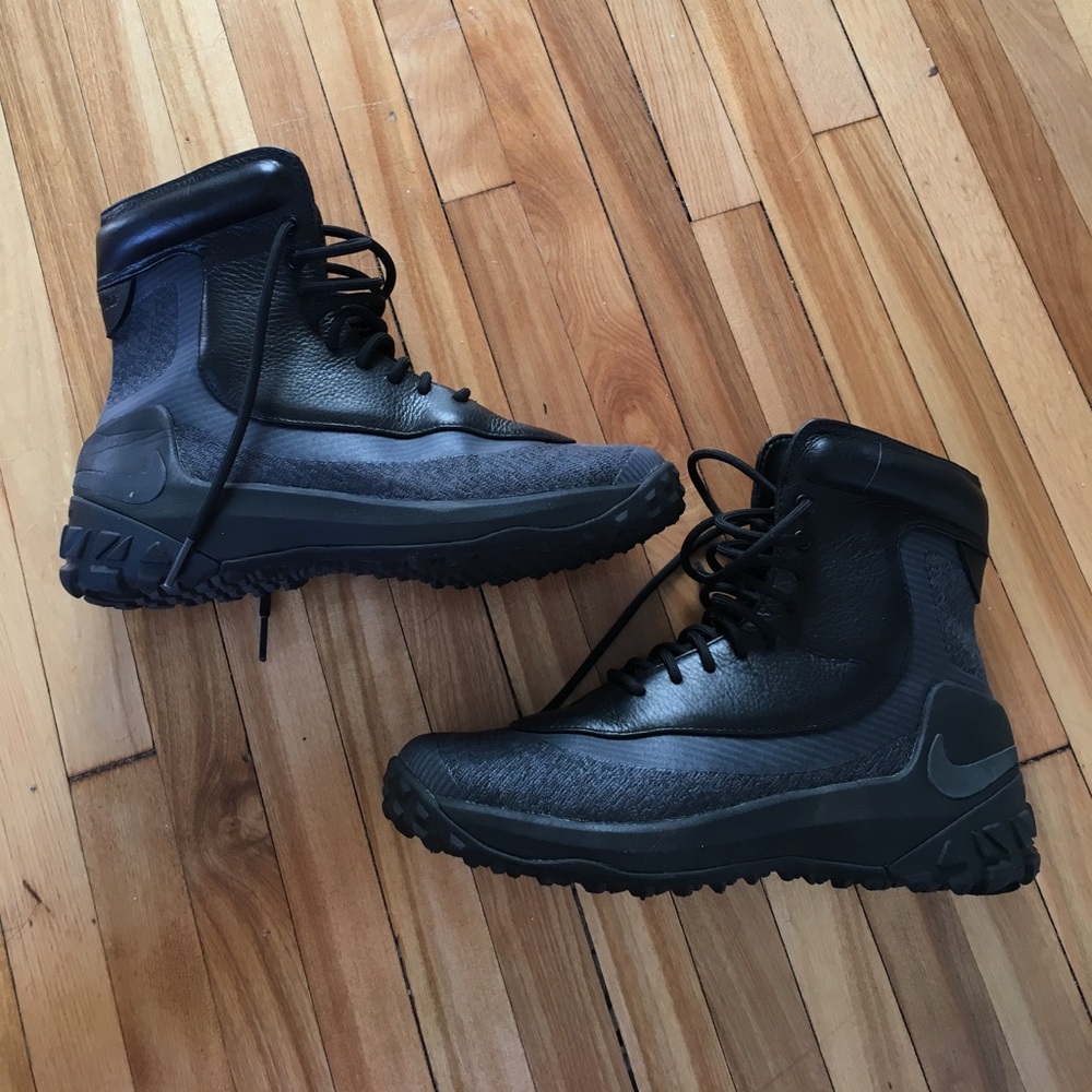 Brand new Nike hiking boots!