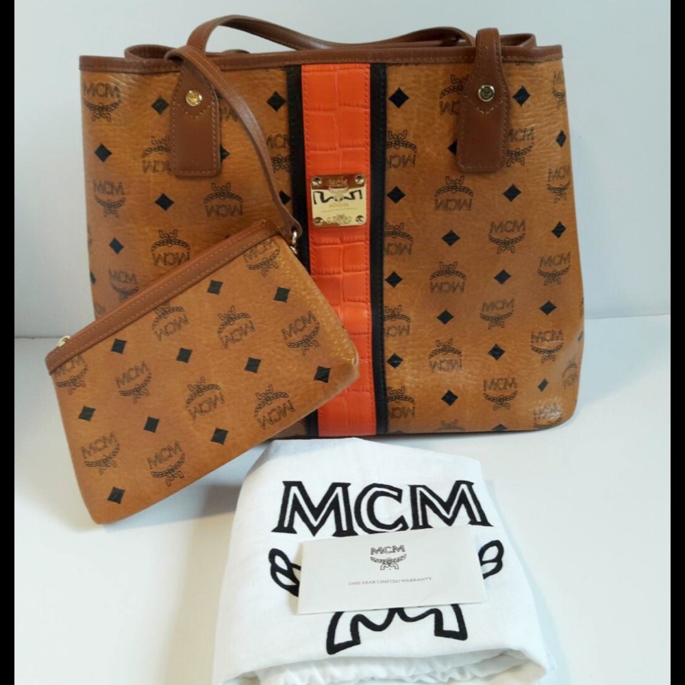 Authentic 💕 Like new❗️MCM Shopper Hobo bag. 👜