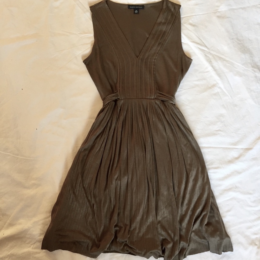 Banana Republic sleeveless dress