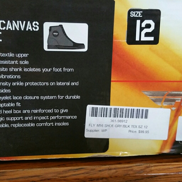 Fly canvas shoes