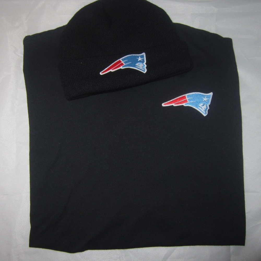 New England Patriots shirt & beanie bundle.