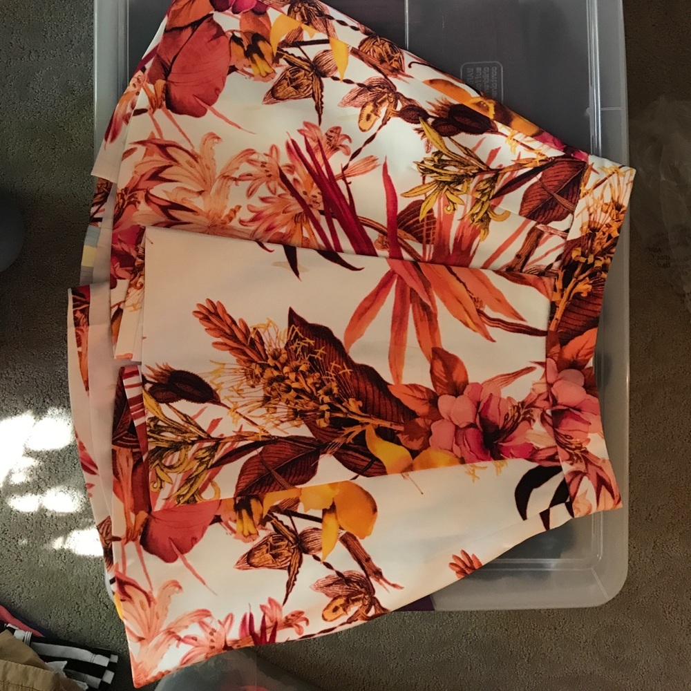 Cameo skirt