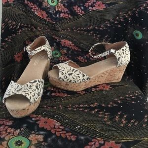 TOMS cork wedge cheetah print sandal