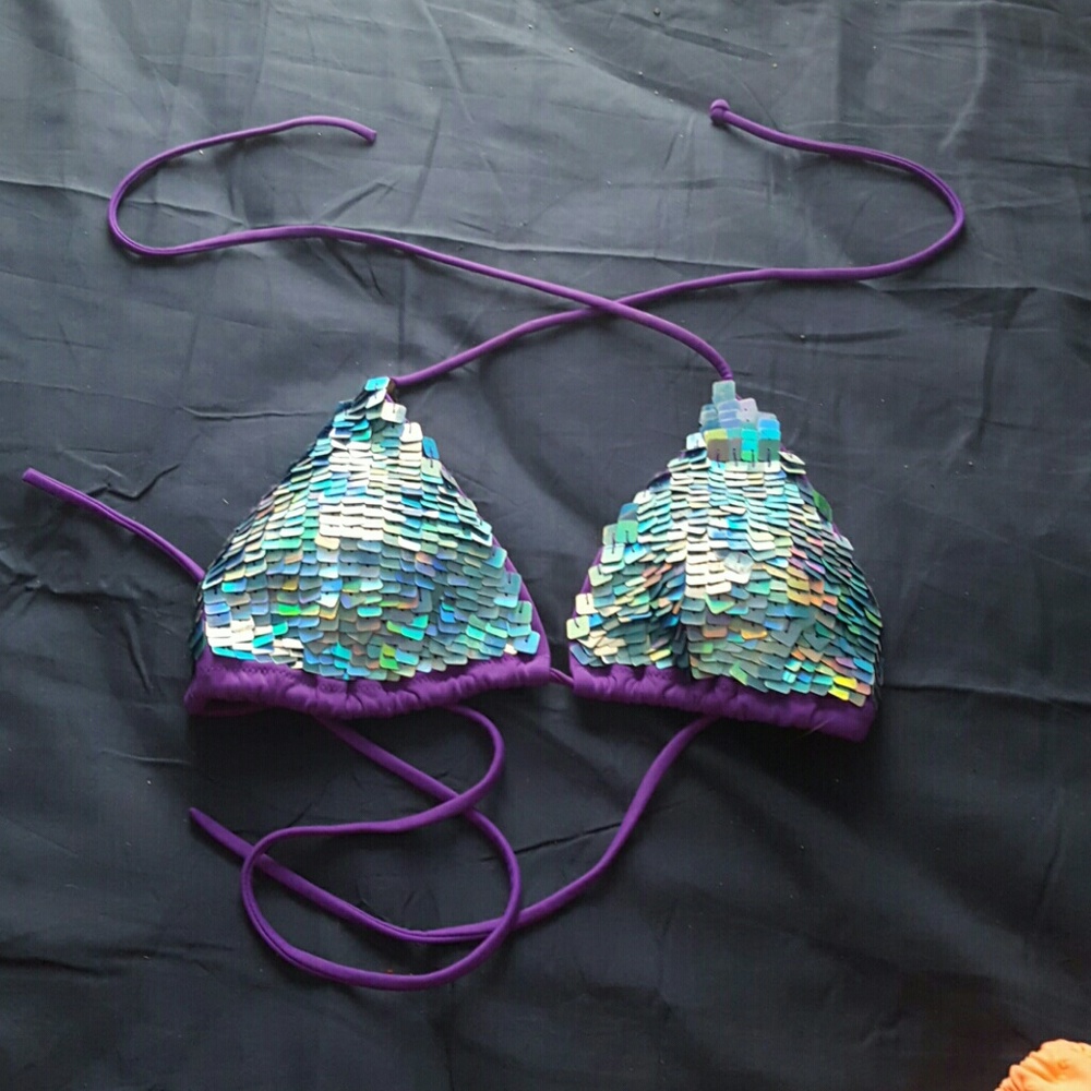 VS bikini top never worn