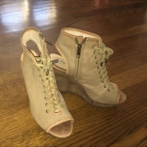 Nude Steve Madden wedges!