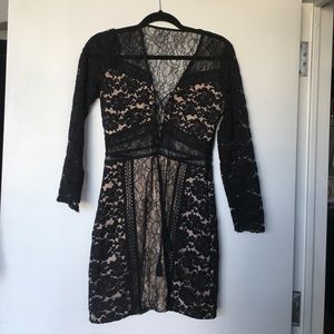 Express size 6 black & champagne lace dress