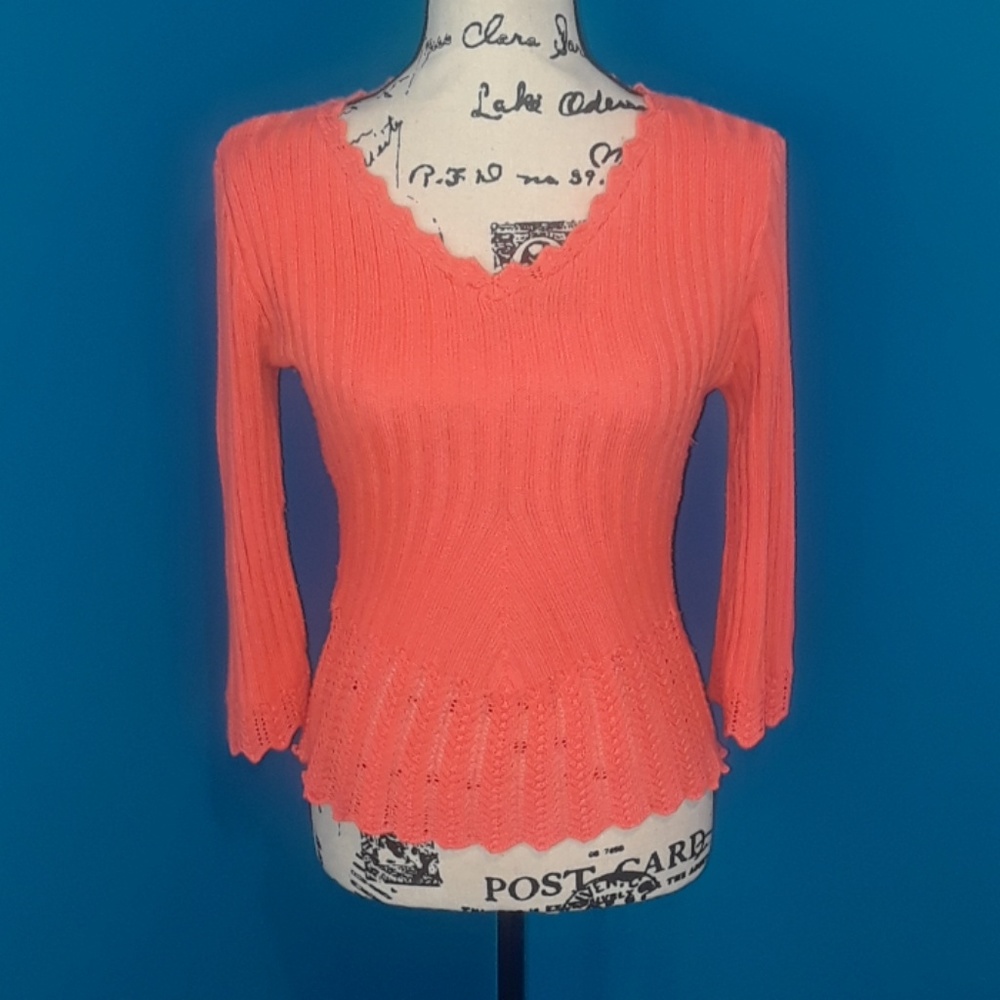 5/25 Coral V neck sweater with crochet