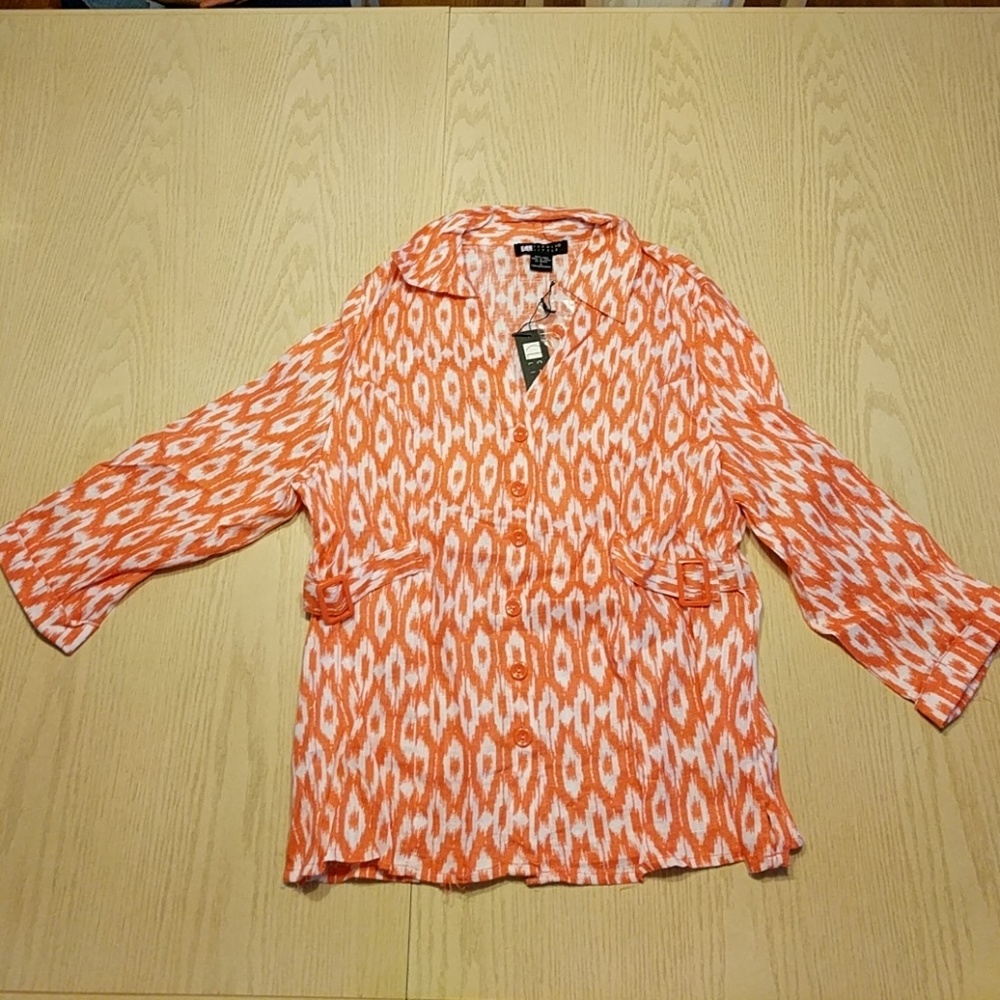 Coral ikat 3/4 sleeve collared button down shirt