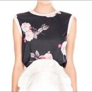 Cameo top