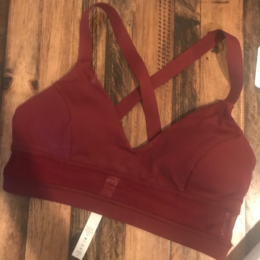 Lululemon body con bra