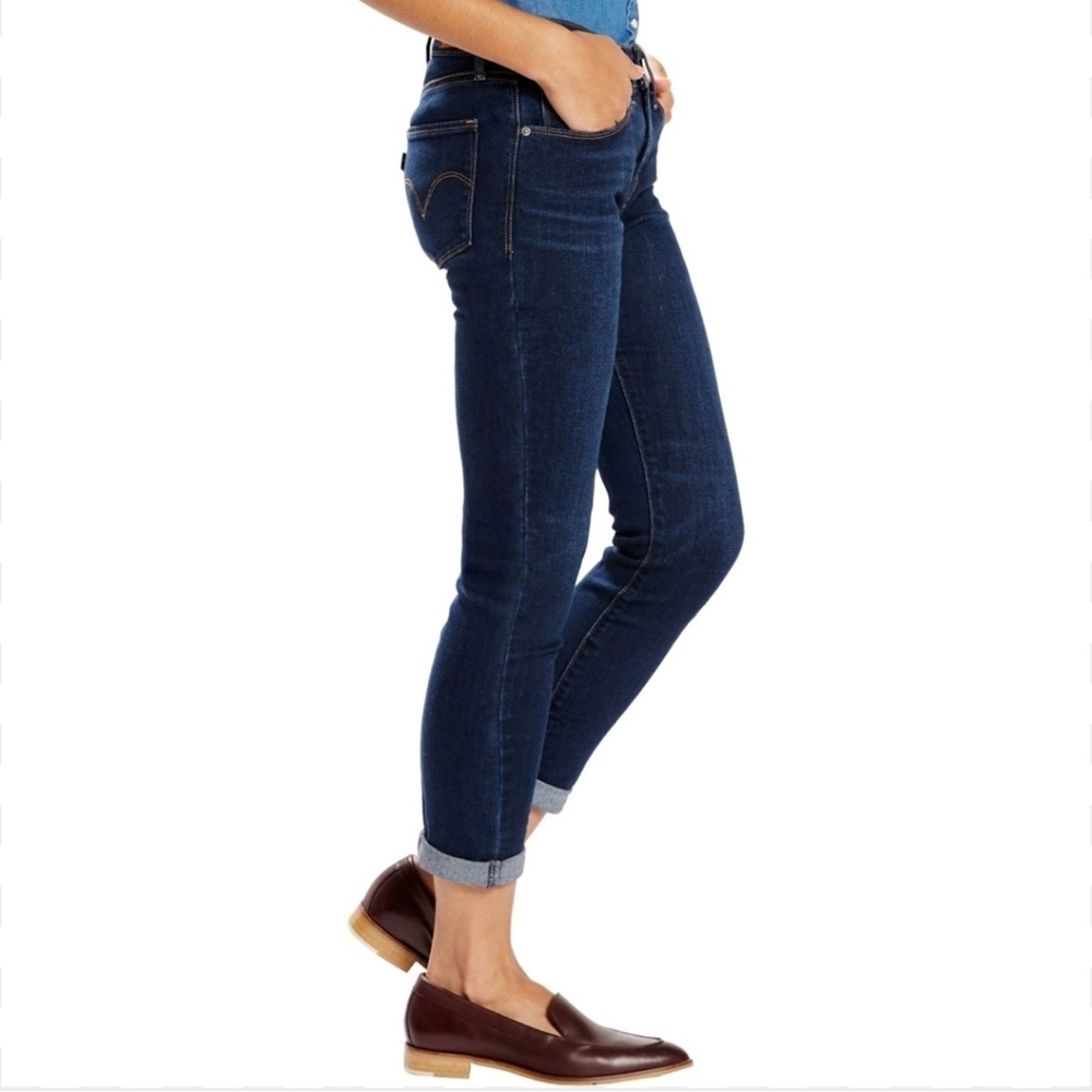 Levi's Mid-Rise Skinny Jeans