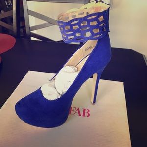 blue pumps
