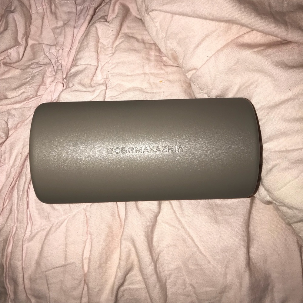 BCBG MAXAZRIA hard sunglass case