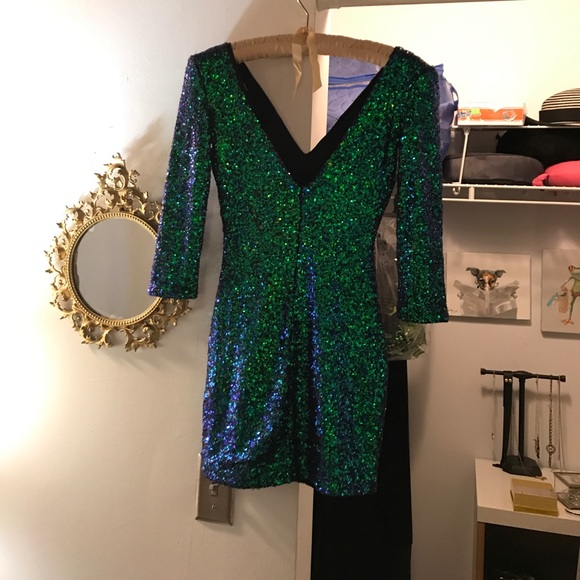 Dress - Picture 3 of 3