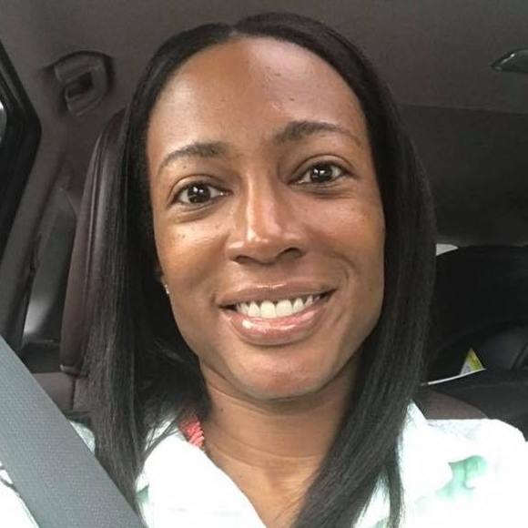 Meet your Posher, Mia - Picture 1 of 1