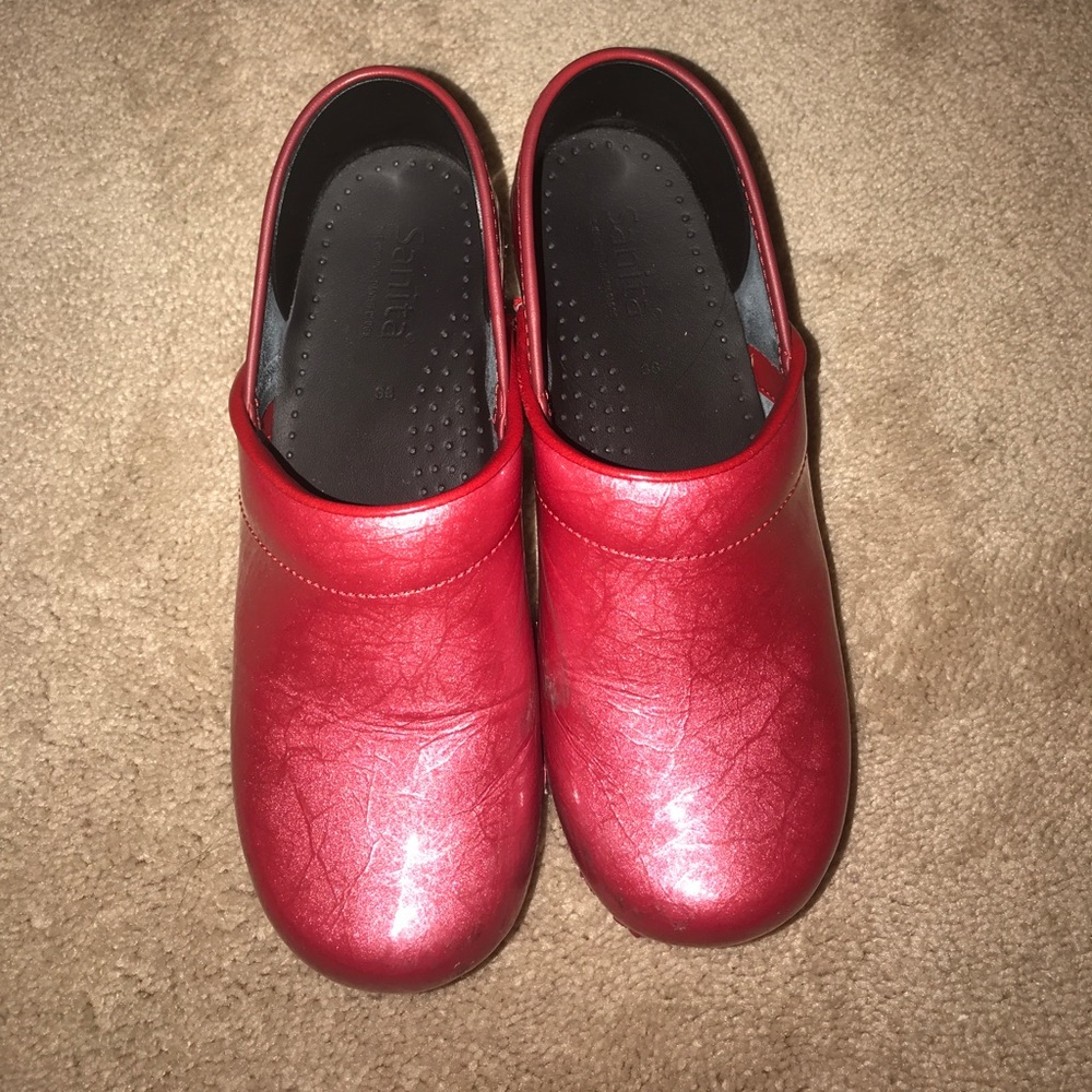 38 Sanita pink clogs!