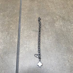 Tiffany’s chain bracelet cross