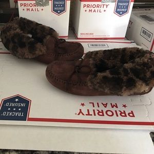 Ugg Alena slippers