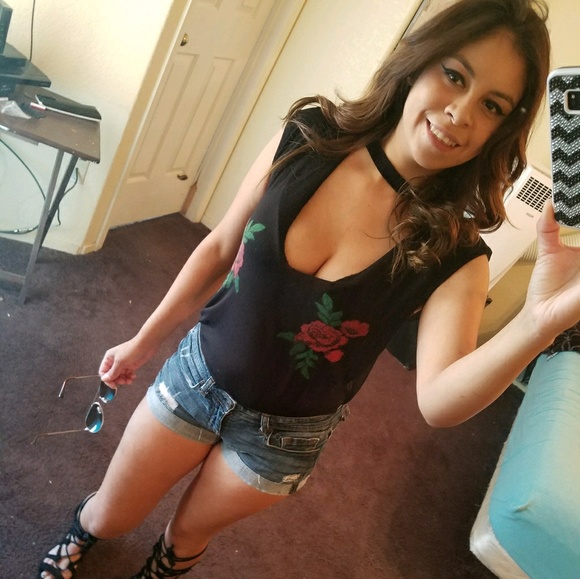 Meet your Posher, Carolina - Picture 1 of 1