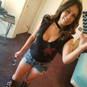 Meet your Posher, Carolina