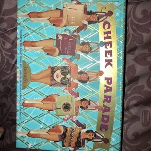 Benefit “Cheek Parade” 2017 Palette