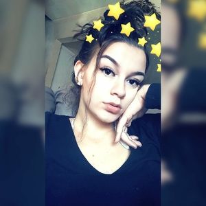 Meet your Posher, Marissa