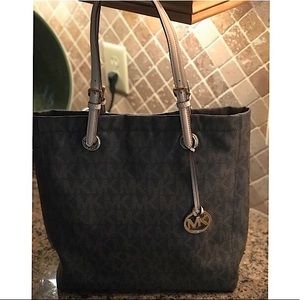 Michael Kors Brown Jet Set Large Tote