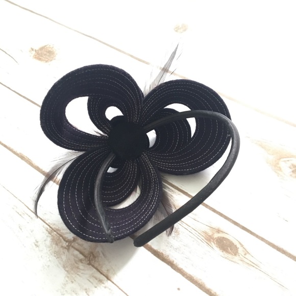 Handmade delicate felt and feather fascinator headband deep purple pink dot - Picture 4 of 4