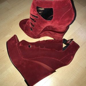 Oxblood Velour Platform Open Toe NWOT Size 7 1/2