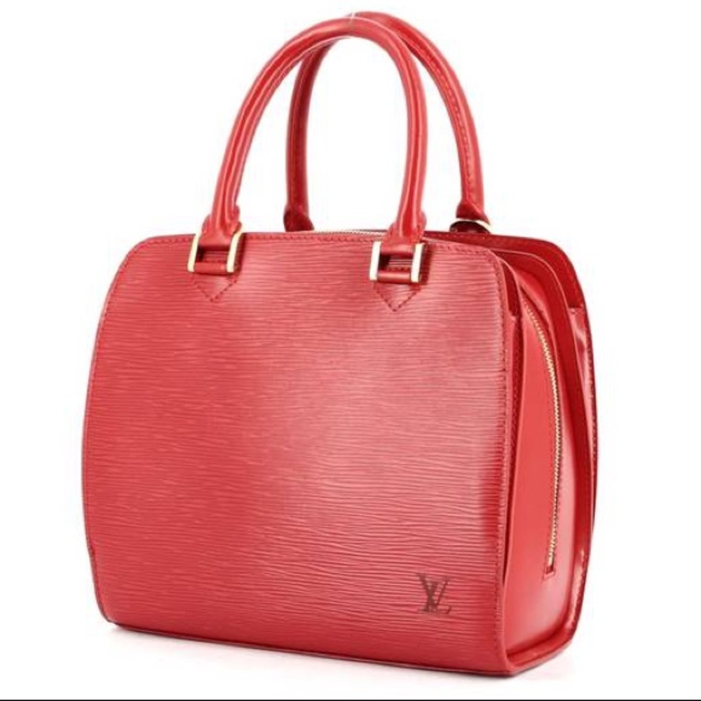 Louis Vuitton Pont Neuf PM bag in Red Epi leather