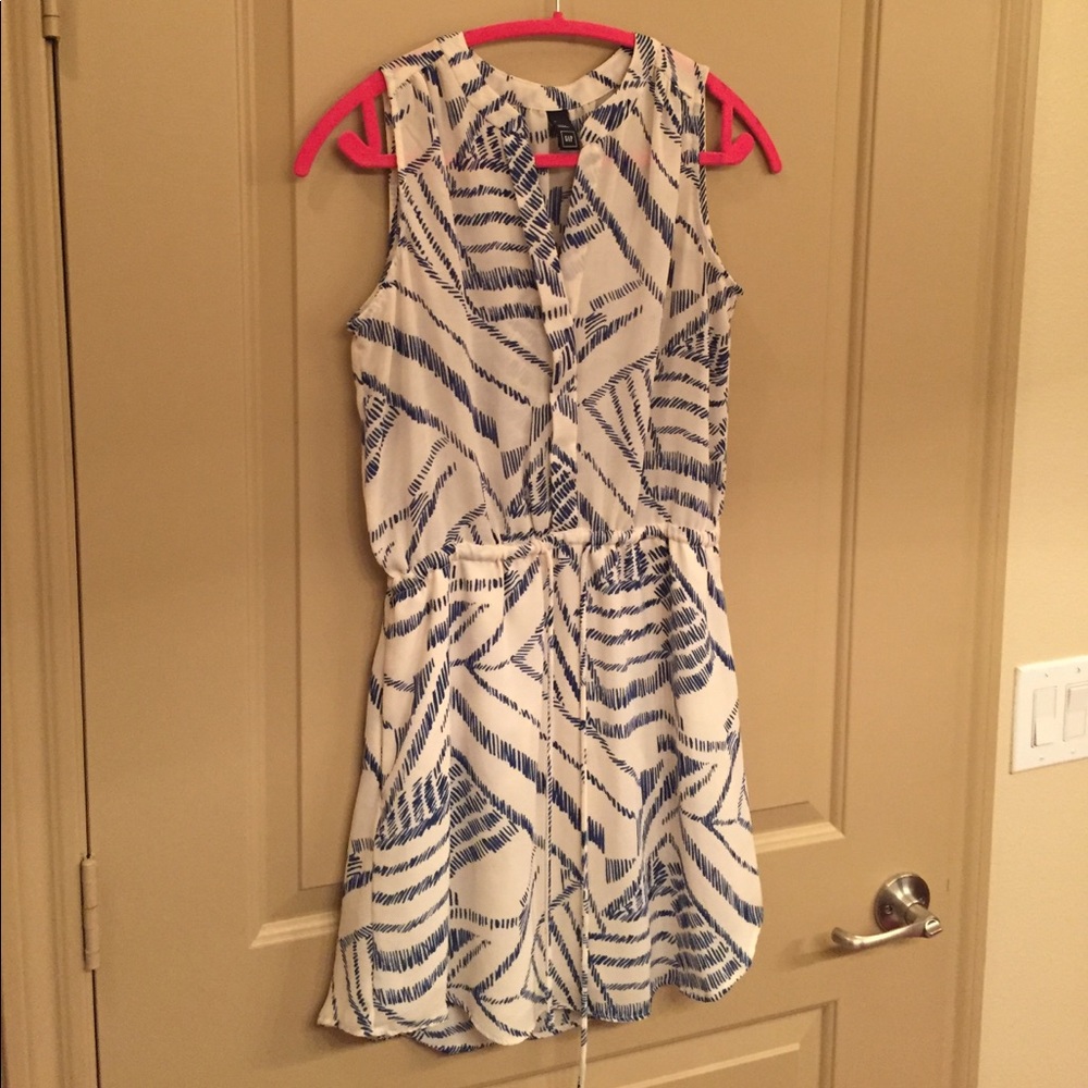 Dress with pockets 👏