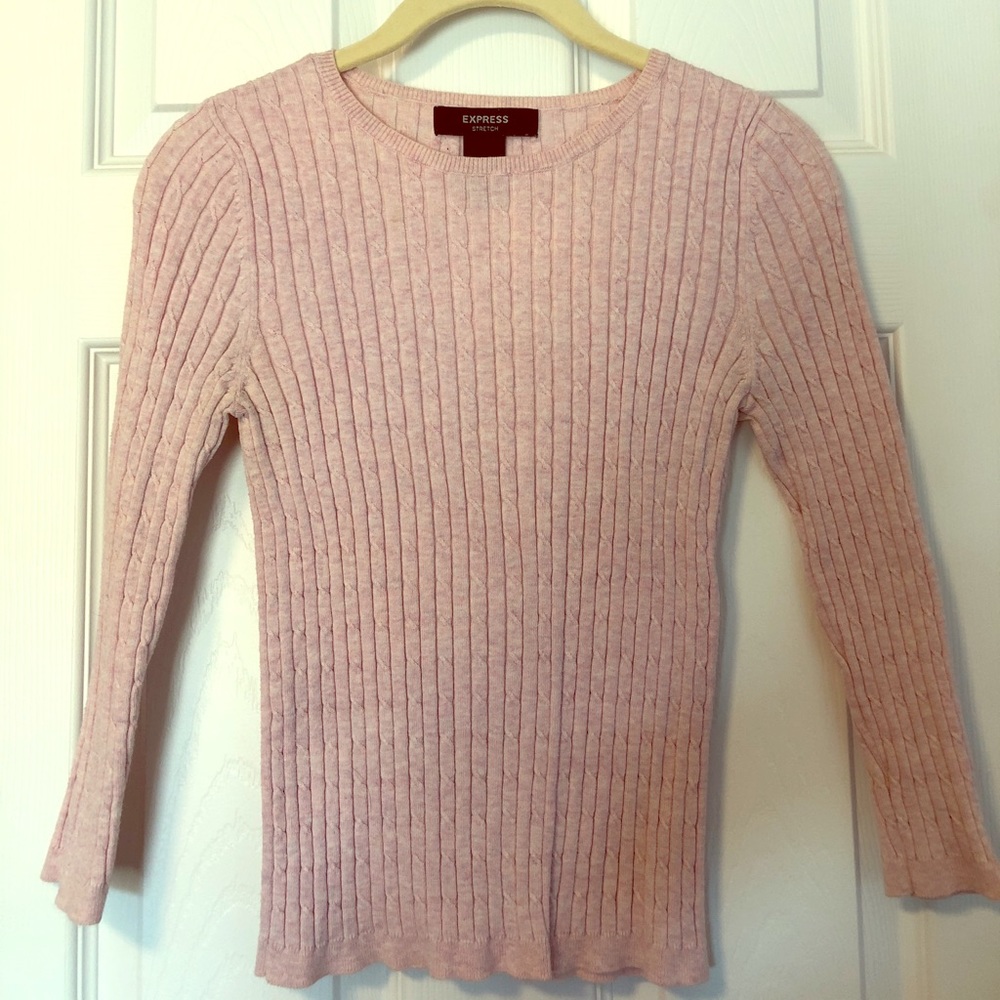 Pretty ribbed cotton three quarter sleeve shirt.