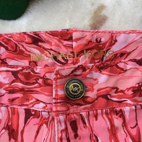 Michael Kors shorts - Picture 2 of 4