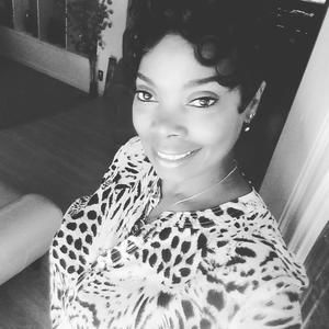 Meet your Posher, Casandra