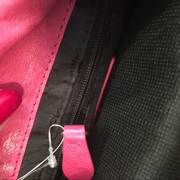 JUICY COUTURE NEW WITH TAGS crossbody purse - Picture 2 of 5