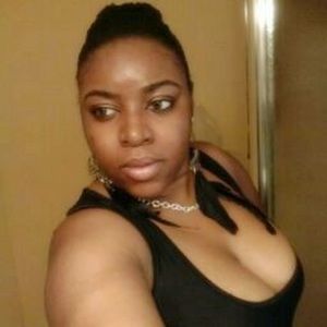 Meet your Posher, Raquel