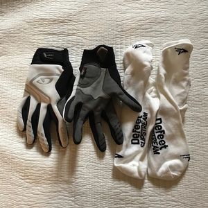 Cycling gloves and shoe covers