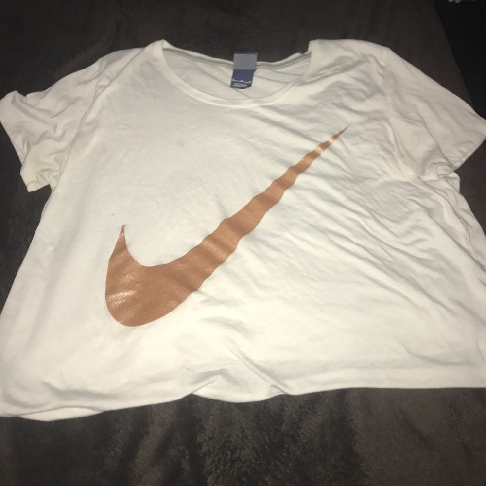 White and gold Nike loose fit tee