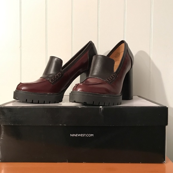 90’s Inspired Pumps🛍 - Picture 3 of 8